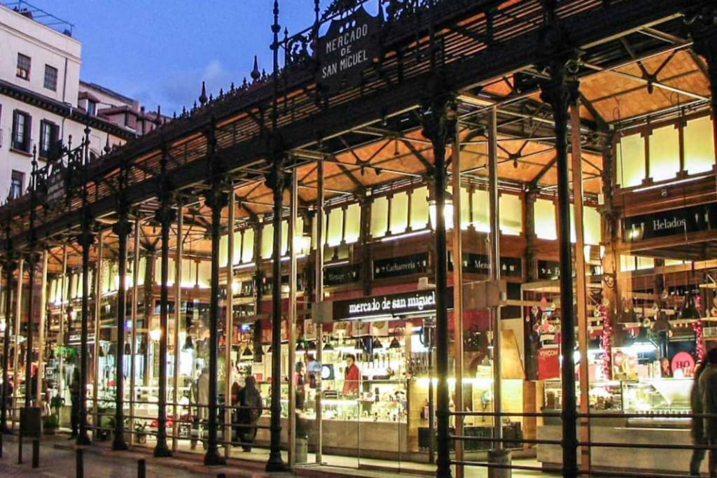 Precioso Apartamento Junto A La Plaza Mayor Madrid Bagian luar foto