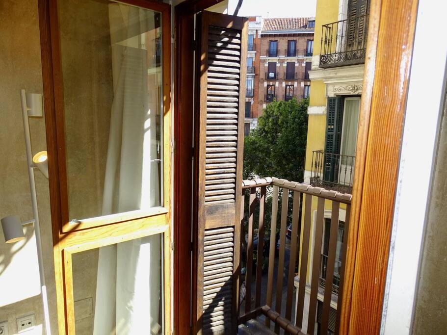 Precioso Apartamento Junto A La Plaza Mayor Madrid Bagian luar foto